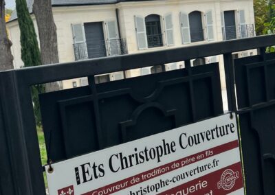 Rénovation de toiture avec échafaudage à Suresnes